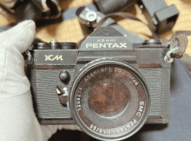 PENTAX：交換レンズ付きボディ／Nikon：ボディなど4点