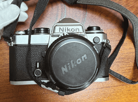 Nikon：FE + Ai NIKKOR 50mm F1.4／Canon：EF 28-80mm F3.5-5.6 IIなど5点