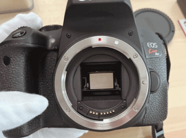 Canon：EOS Kiss X9i ボディ／Canon：EF-S 18-55mm F4-5.6 IS STMなど3点
