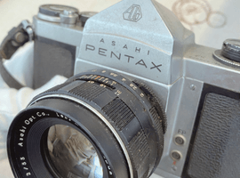 PENTAX：交換レンズ付きボディ／FUJIFILM：ボディなど6点