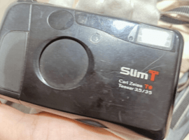 KYOCERA：Slim-T／Canon：交換レンズ付きボディなど4点