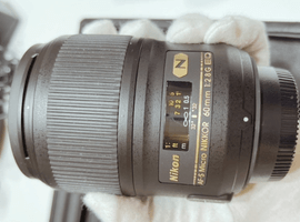 Nikon：レンズ／Nikon：ボディなど3点