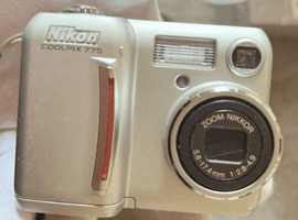 Nikon：ボディ／Canon：ボディなど5点