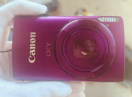 Canon：IXY 600F パープル／Nikon：交換レンズ付きボディなど10点