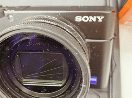 SONY：ボディ／SONY：アクセサリー（三脚・フラッシュ系）など2点