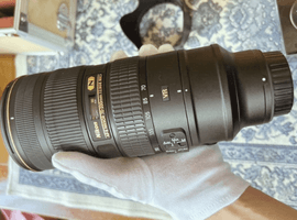 Nikon：AF-S NIKKOR 70-200mm F2.8G ED VR II／TAMRON：SP 90mm F2.8 Di Macro 1:1 272E (EF/F/α/K用)など5点