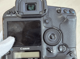 Canon:EOS-1D Mark IV ボディなど3点