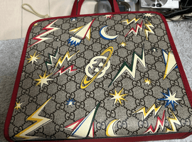 GUCCI / GGスプリーム / GGスプリーム 宇宙 ロケット ハンドバッグなど4点（岡山県岡山市北区・出張買取）｜ブランド品の高価買取なら【バイセル】