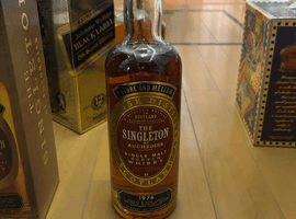 ウイスキー：SINGLETON（1976 オスロスク）／ブランデー：REMY MARTIN（XO スペシャル 現行 クリアボトル）など9点