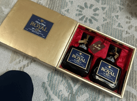 ウイスキー：Suntory（ローヤル 15年 青ラベル）／ブランデー：Hennessy（VSOP スリムボトル クリアボトル）など4点