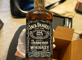 ウイスキー：JACK DANIEL'S（オールド NO.7）／ブランデー：Hennessy（VSOP ファインシャンパーニュ）など3点