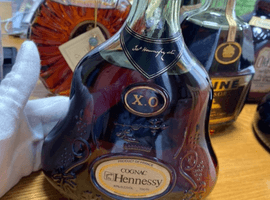 ブランデー：Hennessy（XO 金キャップ グリーンボトル）／ブランデー：REMY MARTIN（XOスペシャル 旧クリアボトル）など4点