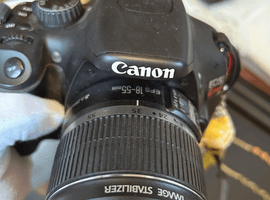 Canon：EOS Kiss X4 EF-S 18-55 IS レンズキットなど3点