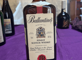 ウイスキー：Ballantines（ファイネスト 旧）／ウイスキー：Ballantines（17年）など4点