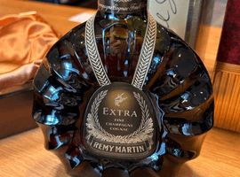 ブランデー：REMY MARTIN（エクストラ 旧グリーンボトル）／ブランデー：FRAPIN（VIP XO）など4点