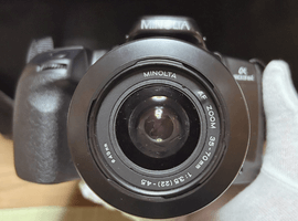 MINOLTA：交換レンズ付きボディ／OLYMPUS：ボディなど4点