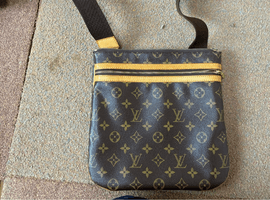 LOUIS VUITTON / モノグラム / ポシェット ボスフォール / M40044 / 状態ランク:Bなど3点