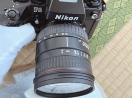 Nikon：F4 + 28-200mm F3.5-5.6 D マクロ／Nikon：交換レンズ付きボディなど3点