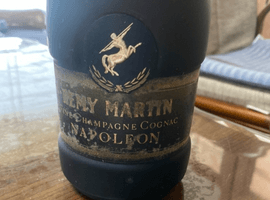 ブランデー：REMY MARTIN（ナポレオン ファインシャンパーニュ）／ウイスキー：Suntory（クレスト 12年）など11点