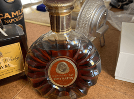 ブランデー：REMY MARTIN（セントー XO クリアボトル）／中国酒：茅台酒（貴州茅台酒 天女 53％）など3点