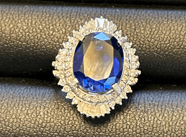 Pt900 / 色石 / 6.51ct / メレダイヤ / 1.006ctなど5点(東京都新宿区・出張買取）｜宝石の高価買取なら【バイセル】