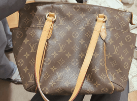 LOUIS VUITTON / モノグラム / トータリー PM 旧型 / M56688 / 状態ランク:Bなど12点