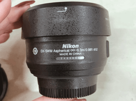 Nikon：AF-S DX NIKKOR 35mm F1.8G／Nikon：D5600 18-55 VR キットなど2点