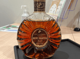 ブランデー：REMY MARTIN（XOスペシャル 旧クリアボトル）／ブランデー：CAMUS（スペシャルリザーブ ルノアール アフターザバス ブック型陶器）など3点