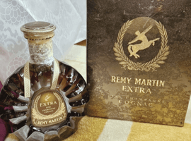 ブランデー：REMY MARTIN（エクストラ ファインシャンパーニュ グリーンボトル）／ウイスキー：MACALLAN（12年）など2点