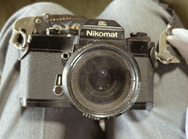 Nikon：交換レンズ付きボディ／Polaroid：ボディなど4点