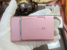 FUJIFILM：ファインピックス Z5fd FINEPIX／FUJIFILM：ファインピックス F100fd FINEPIXなど5点
