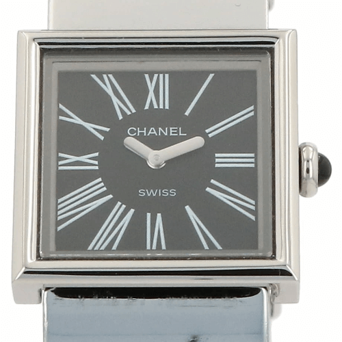 シャネルの腕時計を売るならブランド時計の買取業者がおすすめ
