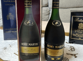 ブランデー：REMY MARTIN（VSOP 旧旧）／ウイスキー：Ballantines（17年 陶器 黒）など4点