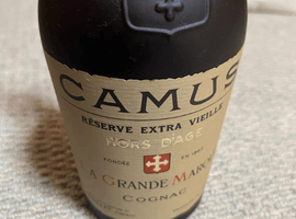 ブランデー：CAMUS（リザーブ エクストラ ヴィエイユ オルダージュ ラ グランマルキ）／ブランデー：Hennessy（ナポレオン）など3点