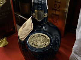 ウイスキー／CHIVAS BROTHERS：ロイヤルサルート 21年 青（状態ランク：A）など11点