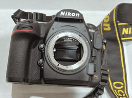 Nikon：ボディ／Nikon：レンズなど2点