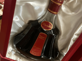 ブランデー：Hennessy（パラディ 旧クリアボトル）／ブランデー：REMY MARTIN（ルイ13世 金キャップ グラスセット）など2点