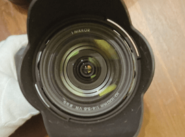Nikon：交換レンズ付きボディ／Nikon：レンズなど2点