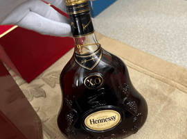 ブランデー：Hennessy（XO 金キャップ クリアボトル）／ブランデー：REMY MARTIN（XO スペシャル 現行 クリアボトル）など3点