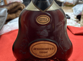 ブランデー：Hennessy（ジャズ ヘネシー エクストラ 金キャップ グリーンボトル）／ウイスキー：NIKKA（鶴 白陶器）など3点