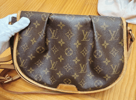 LOUIS VUITTON / モノグラム / メニルモンタン PM / M40474 / 状態ランク：Bなど3点(滋賀県栗東市・出張買取）｜ブランド品の高価買取ならバイセル