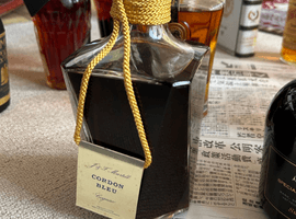 ブランデー：MARTELL（コルドンブルー バカラ）／ウイスキー：Suntory（ローヤル 1899）など3点
