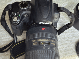 Nikon：D5000 + AF-S DX NIKKOR 18-200mm F3.5-5.6G ED VRなど4点