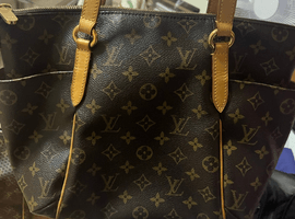 LOUIS VUITTON / モノグラム / トータリー PM 旧型 / M56688など2点