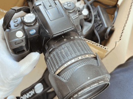 KONICA MINOLTA：交換レンズ付きボディ／FUJIFILM：ボディなど4点