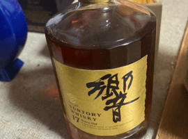 ウイスキー：Suntory（響 17年 両面 ゴールドラベル）／ウイスキー：CHIVAS BROTHERS（シーバスリーガル 18年 ゴールドシグネチャー）など3点