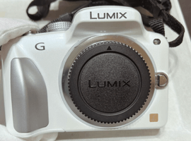 Panasonic：LUMIX DMC-G3 + LUMIX G 20mm F1.7 ASPH.／PENTAX：Q キット ホワイトなど2点