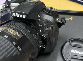 Nikon：D7200 + AF-S DX NIKKOR 18-300mm F3.5-6.3G ED VRなど3点