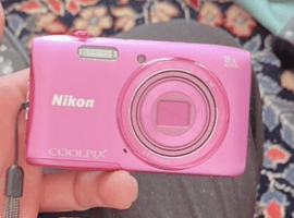 Nikon：COOLPIX S3600 アサレアピンク／SONY：ボディなど4点