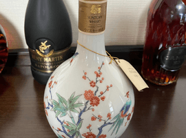 ウイスキー：Suntory（エクセレンス 有田焼 錦鶏菊梅竹文 特級 陶器ボトル）／ブランデー：Hennessy（XO 金キャップ クリアボトル）など13点
